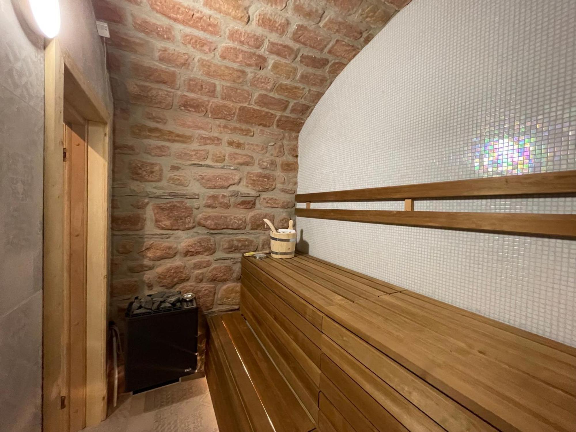 Luxurioese Ferienwohnung Mit Wellness Oase Saarburg Exterior foto