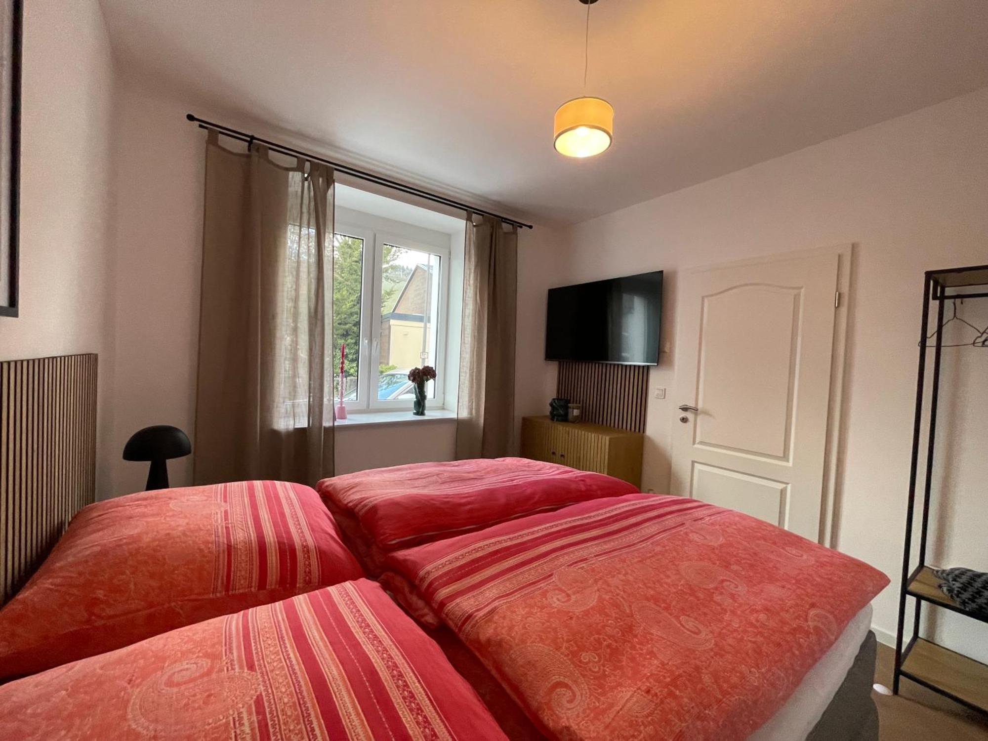 Luxurioese Ferienwohnung Mit Wellness Oase Saarburg Exterior foto